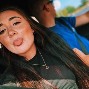 Meet your Posher, Ayla